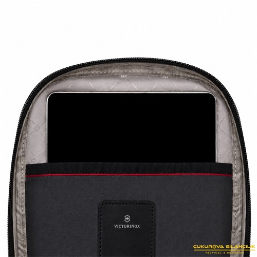 Victorinox 653640 Werks Traveler 7.0 Crossbody Çanta Siyah